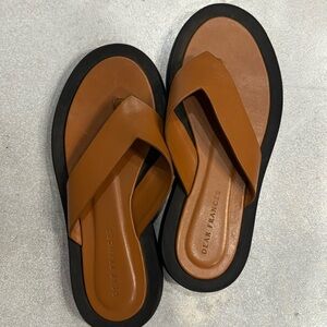 Dear Frances leather sandal